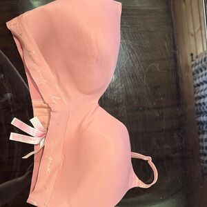 PINK Victoria's Secret Bubblegum Pink Wireless T-Shirt Bra